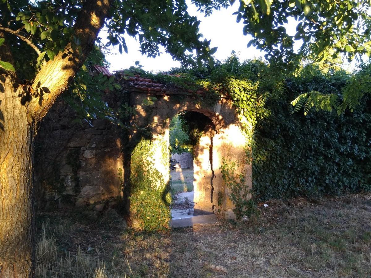 Apartamento Jankovich Castle Benkovac Exterior foto